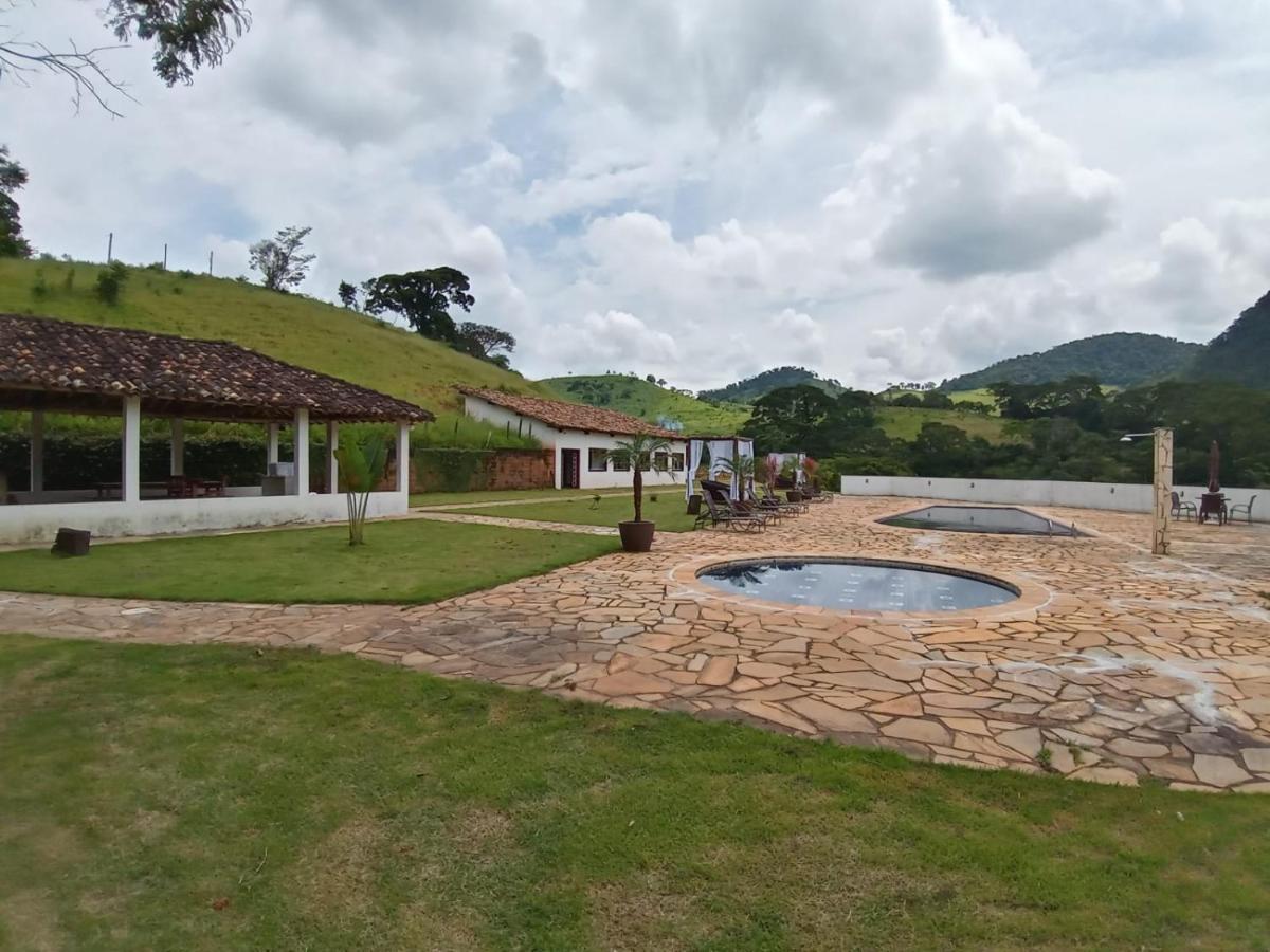 Hotel Fazenda Paciencia Santana dos Montes Exteriör bild